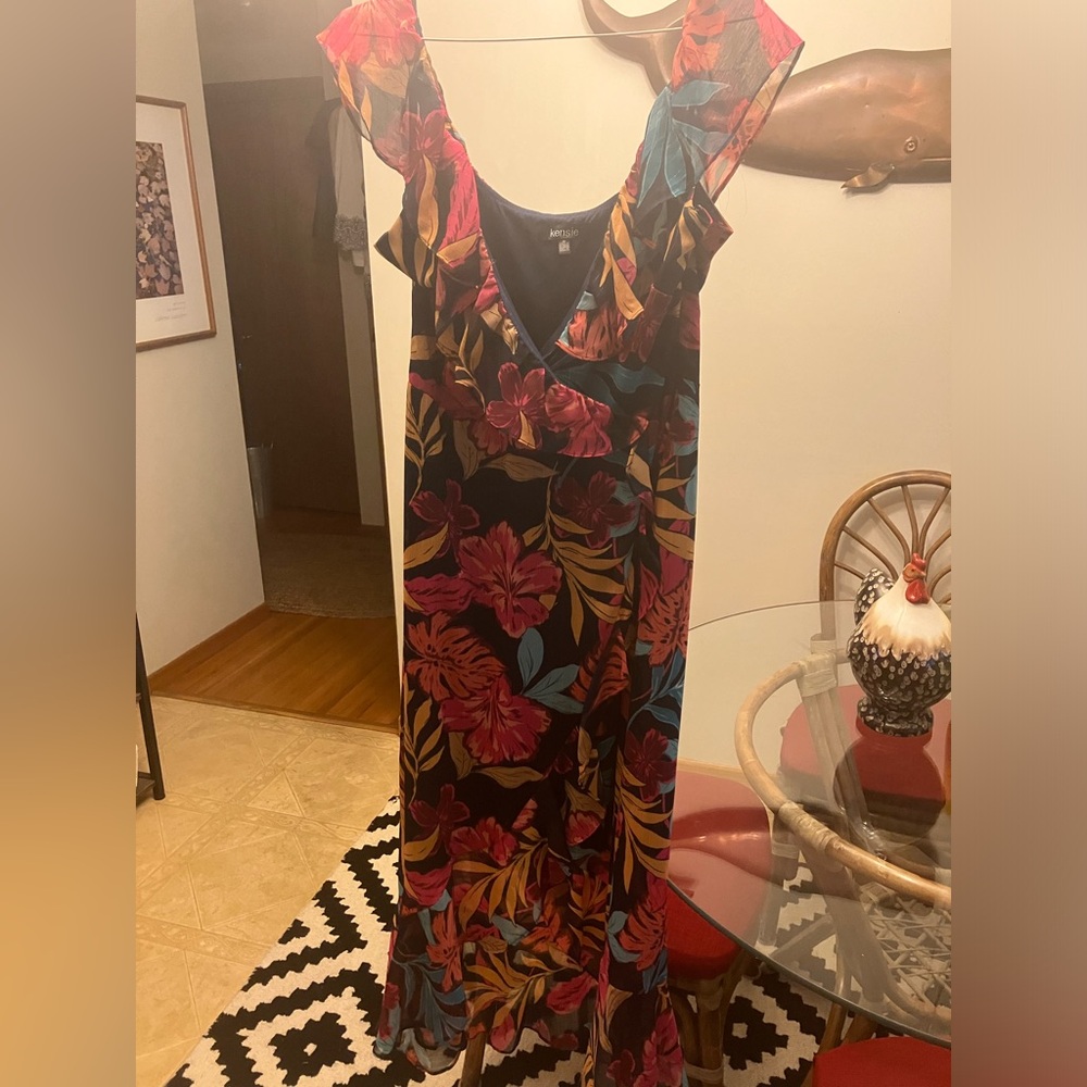 $118 Kensie Tropical Print Shimmery Ruffle Chiffon midi dress, floral. Size 10. - Picture 5 of 16